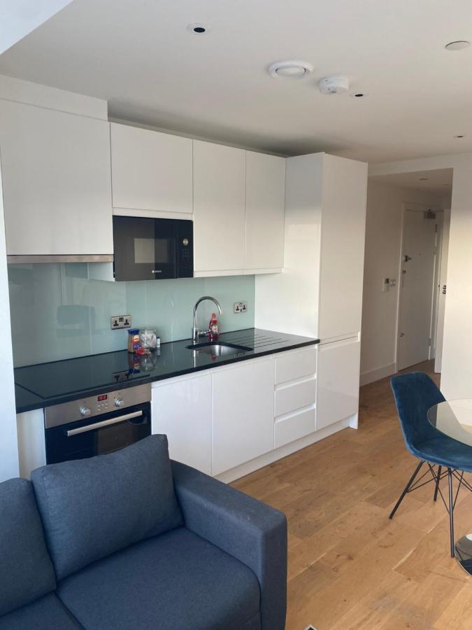 Morden 1 Bedroom City- Apt Central Stylish Living 크로이던 외부 사진